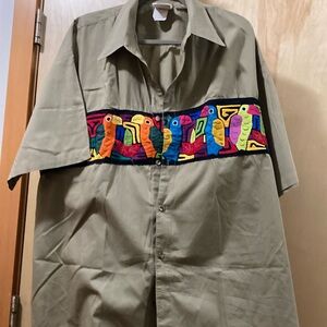 Men’s PANAMA short sleeved shirt, tan w/2front pockets and embroidery. Size XL